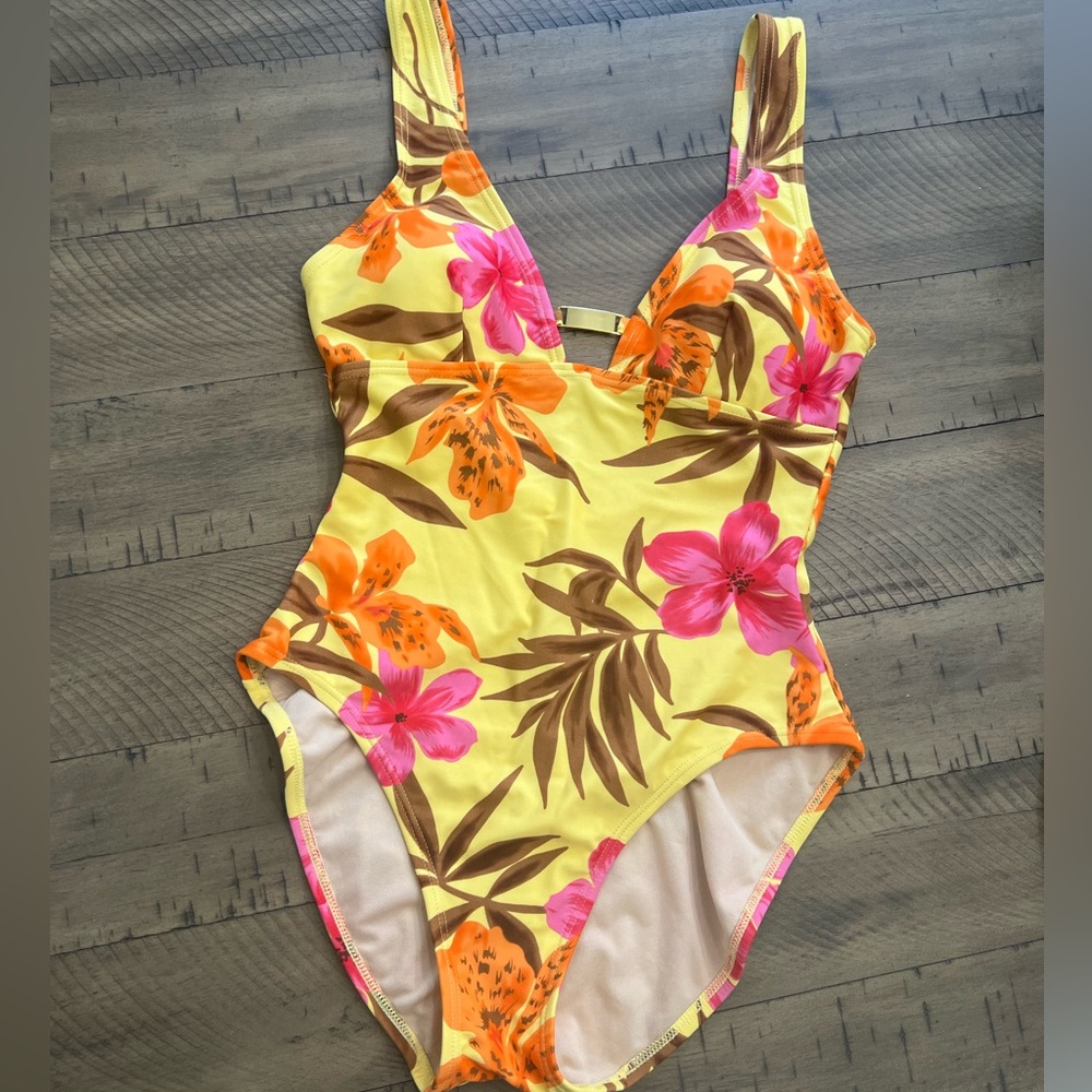 Beach Bay Yellow One Piece Swimsuit Size 8
